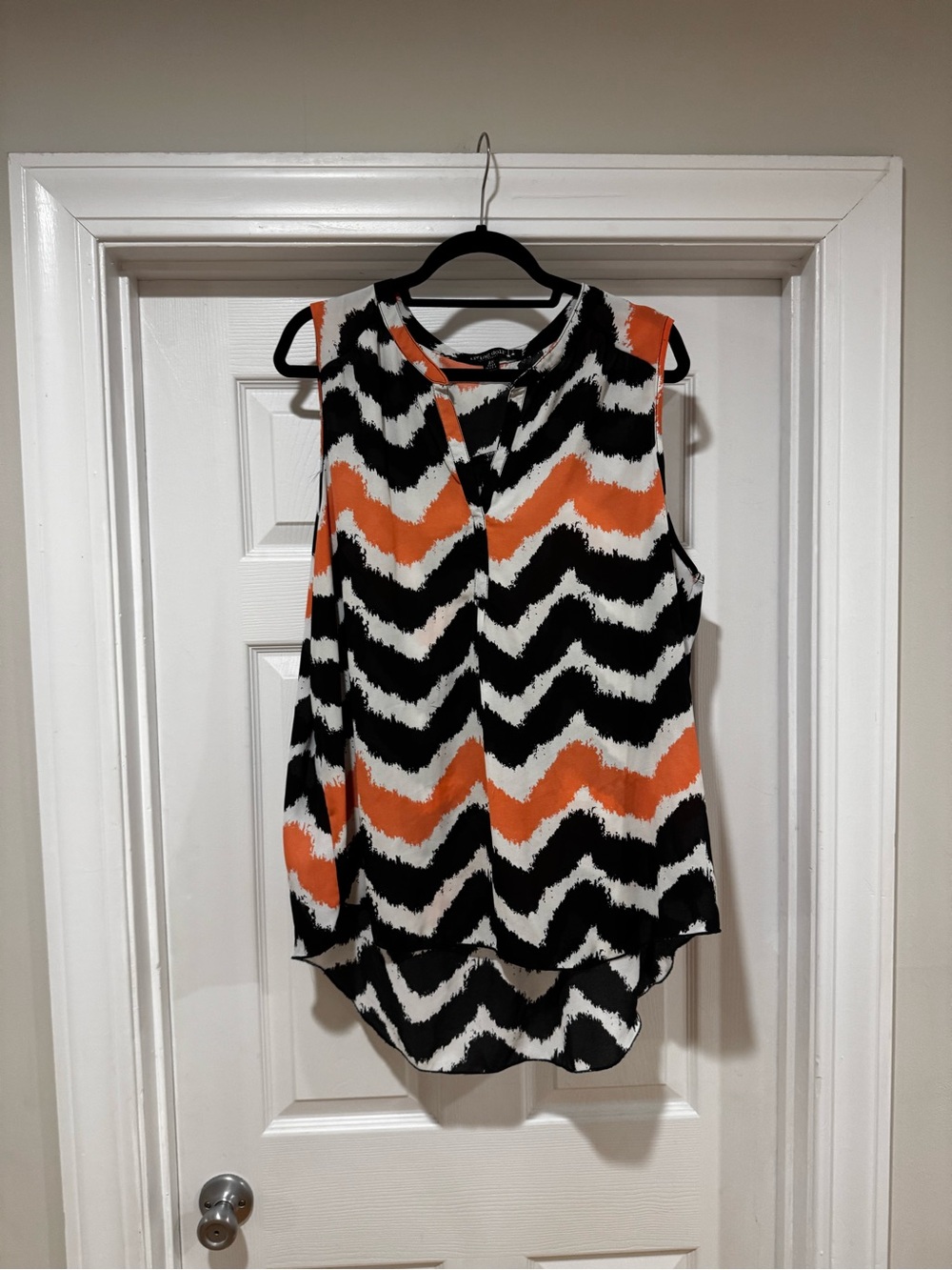 living doll Sleeveless Zigzag Chevron Blouse - Black/White/coral